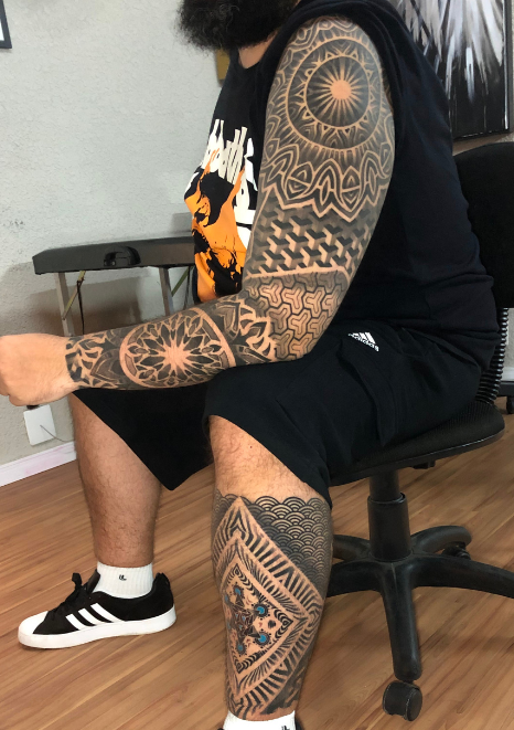tatuagem geometrica blackwork 2